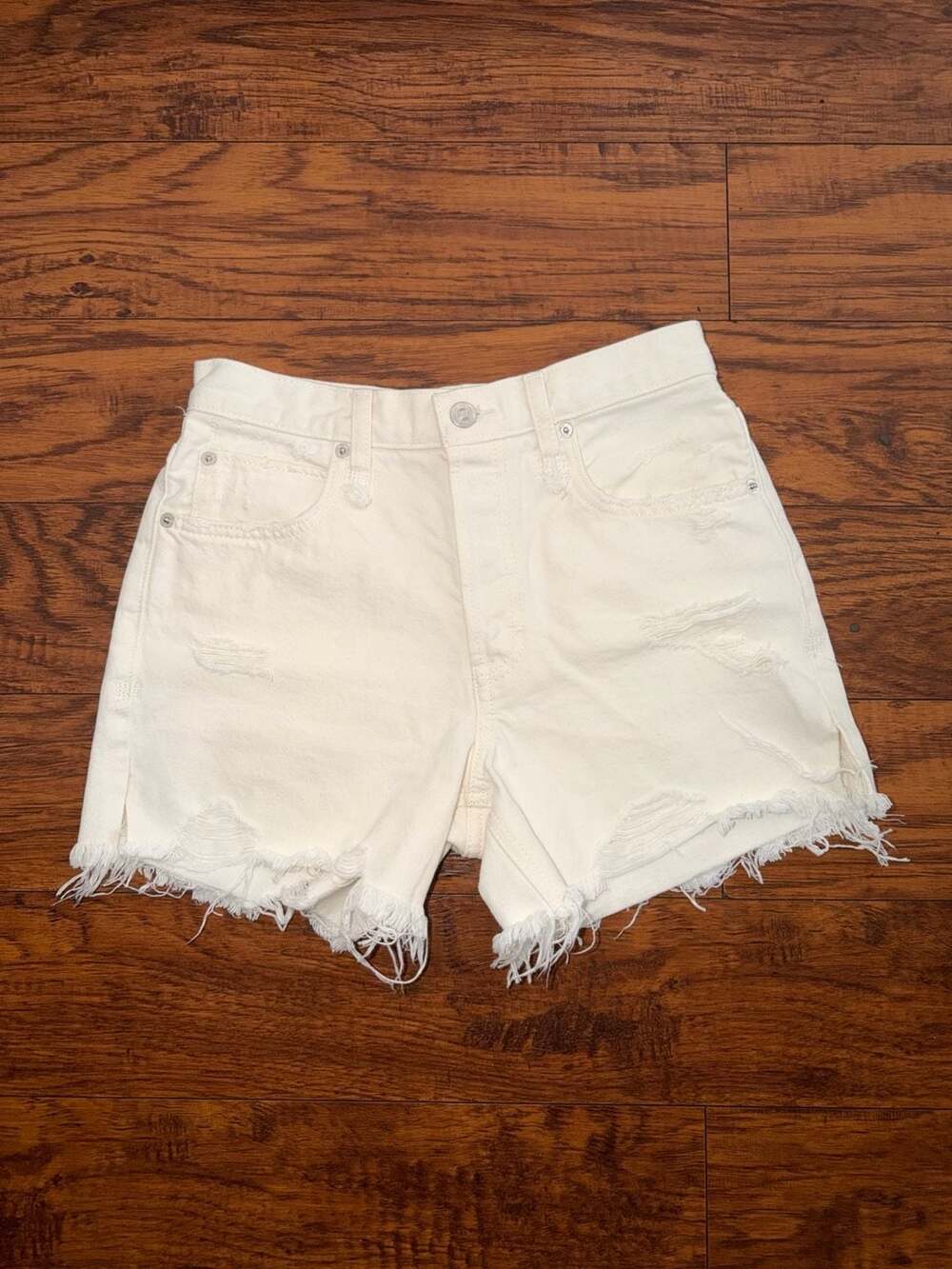 We The Free People Makai Cut-Off White Distressed Denim Shorts Size 25